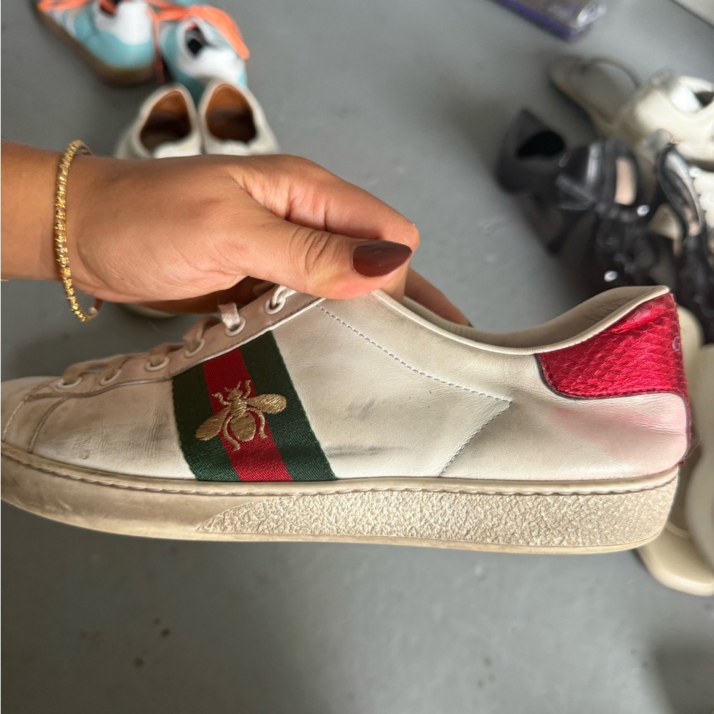 Gucci Cream Sneakers with Red and Green Accents